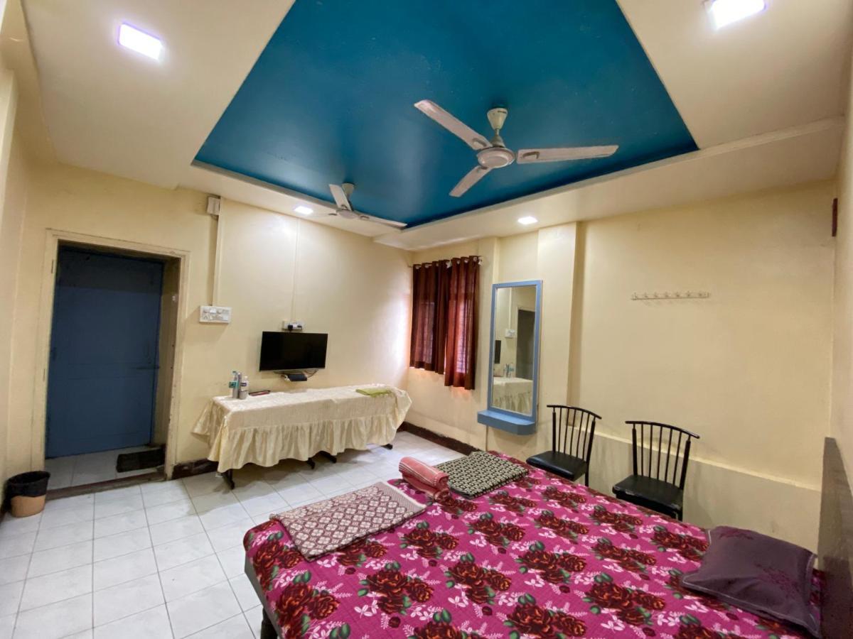 Muktai Lodge Solapur Exterior foto